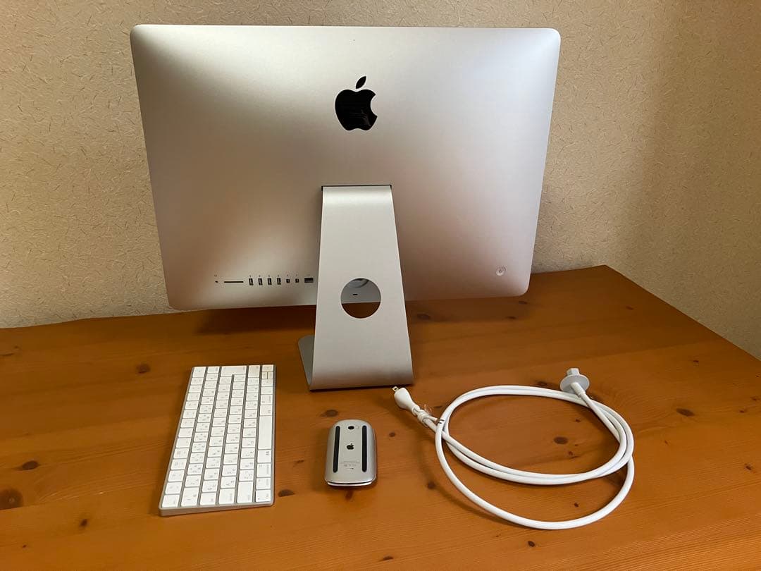 Apple iMac 21.5インチ Retina 4K (2015)