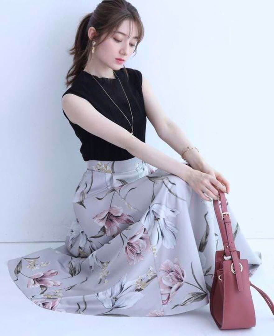 アプワイザーリッシェ　大人気　レア♡ 大花プリントフレアスカート