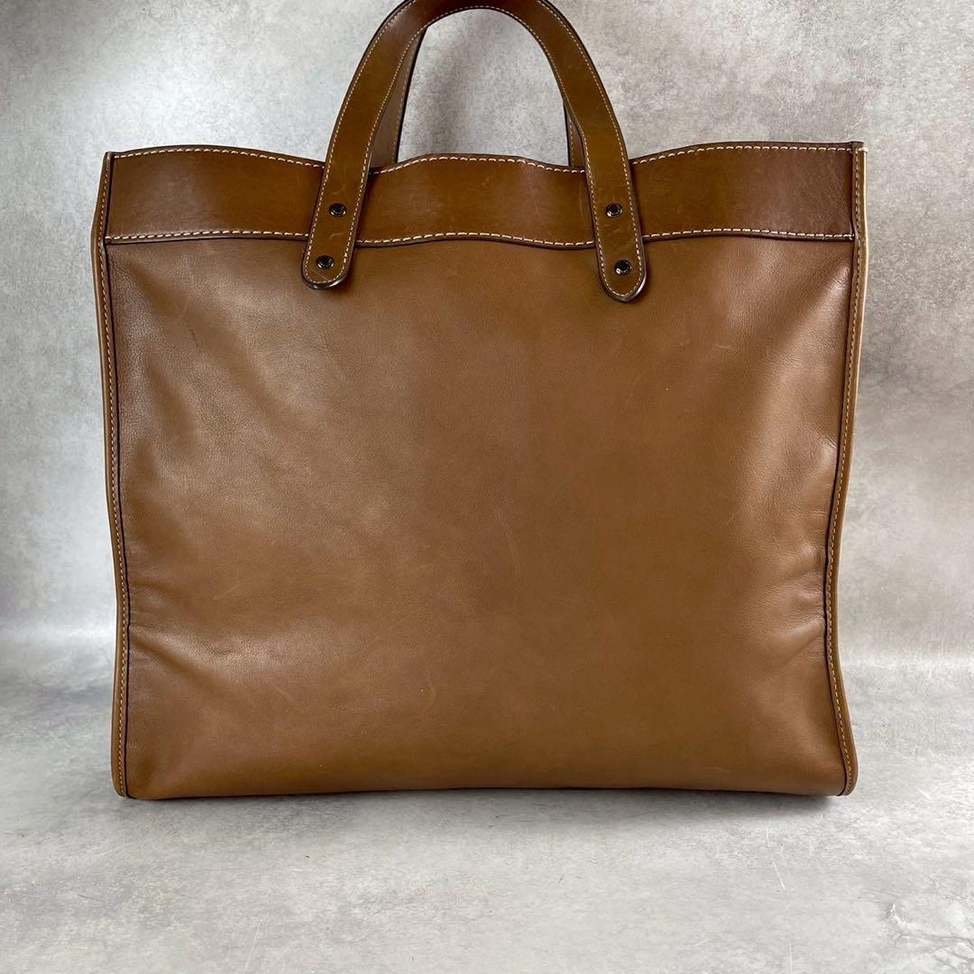 コーチ　フィールド　トートバッグ　2WAY 40 ウィズ バッジ　CC097