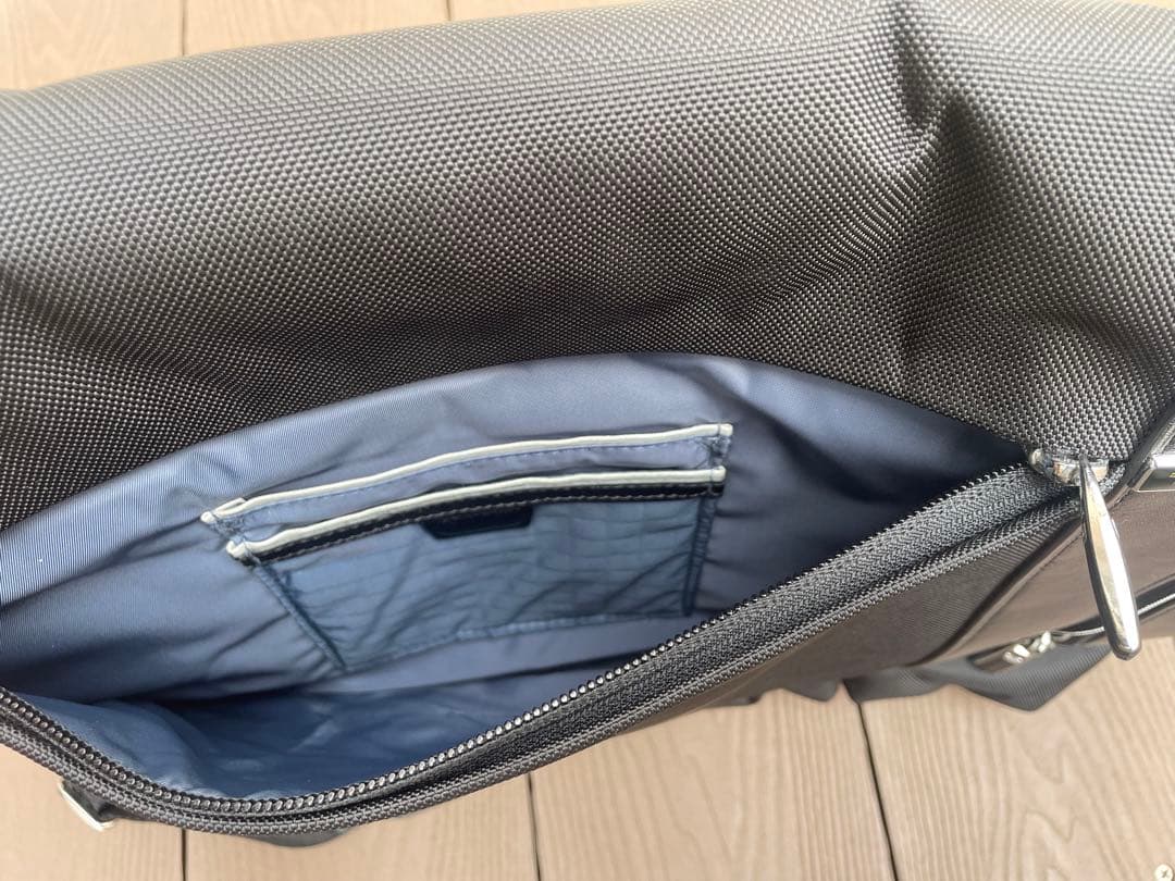 TUMI ショルダーバッグ 25671D Galeao メッセンジャーバッグ