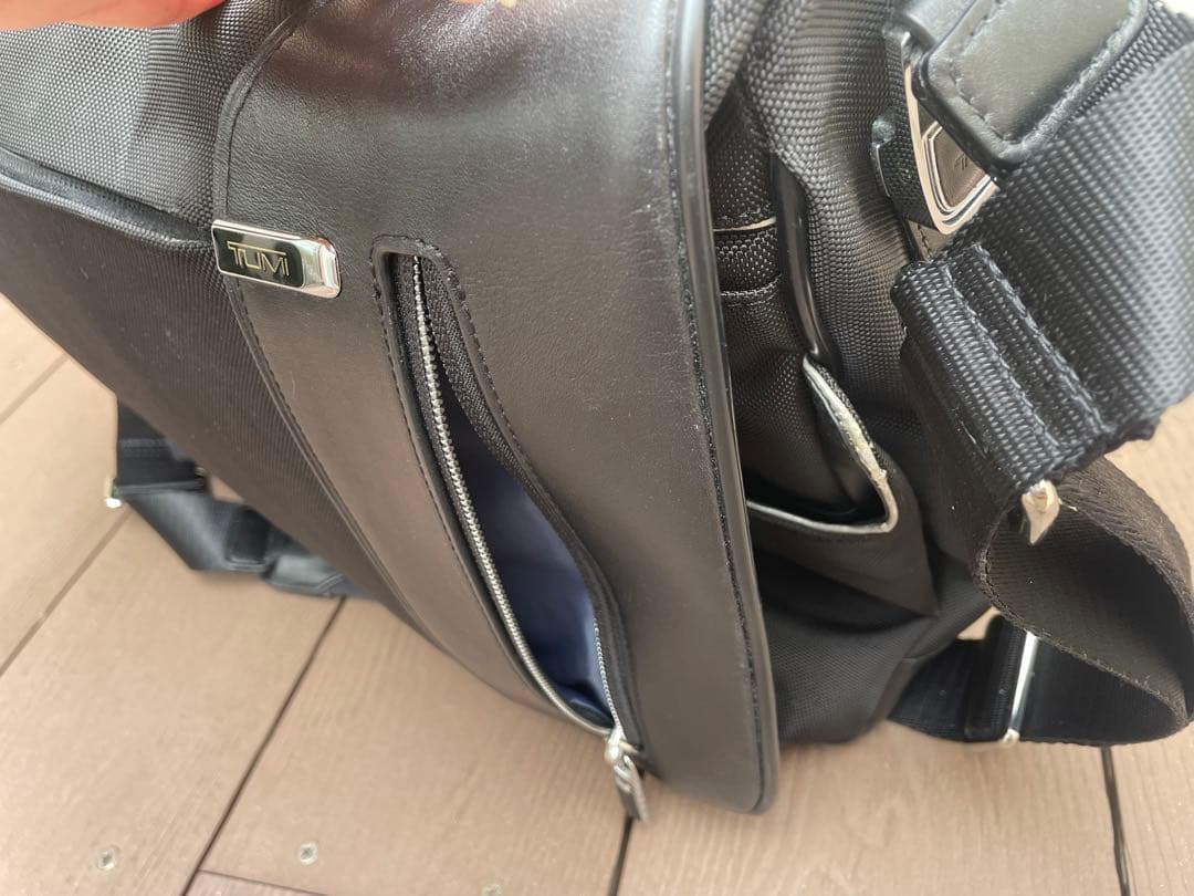 TUMI ショルダーバッグ 25671D Galeao メッセンジャーバッグ