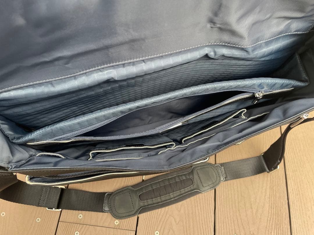 TUMI ショルダーバッグ 25671D Galeao メッセンジャーバッグ