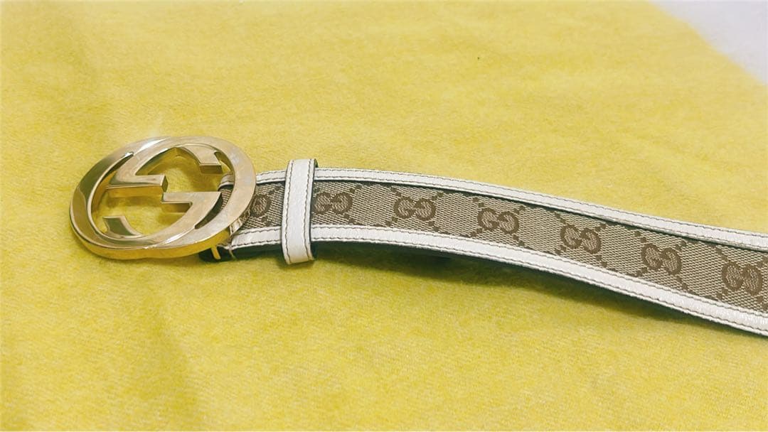 GUCCI ベルト インターロッキングG GGキャンバス ベージュ 白