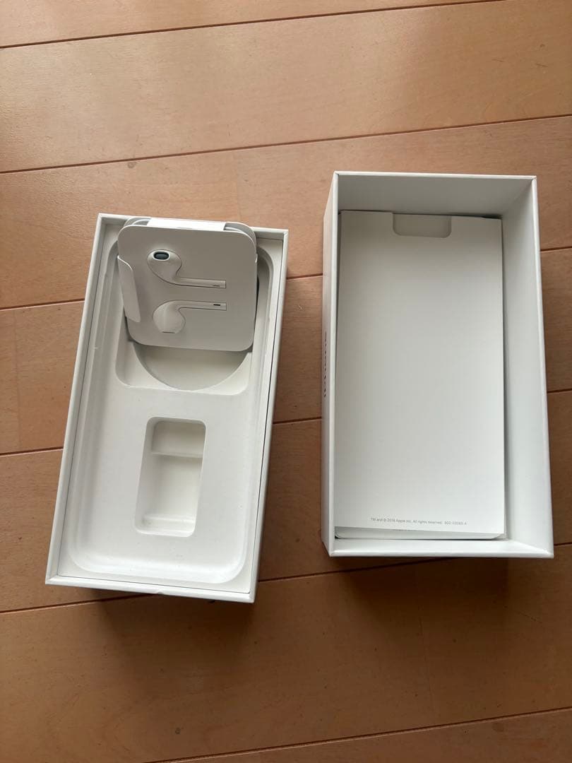 Apple iPhone XR (赤色) 本体　64GB