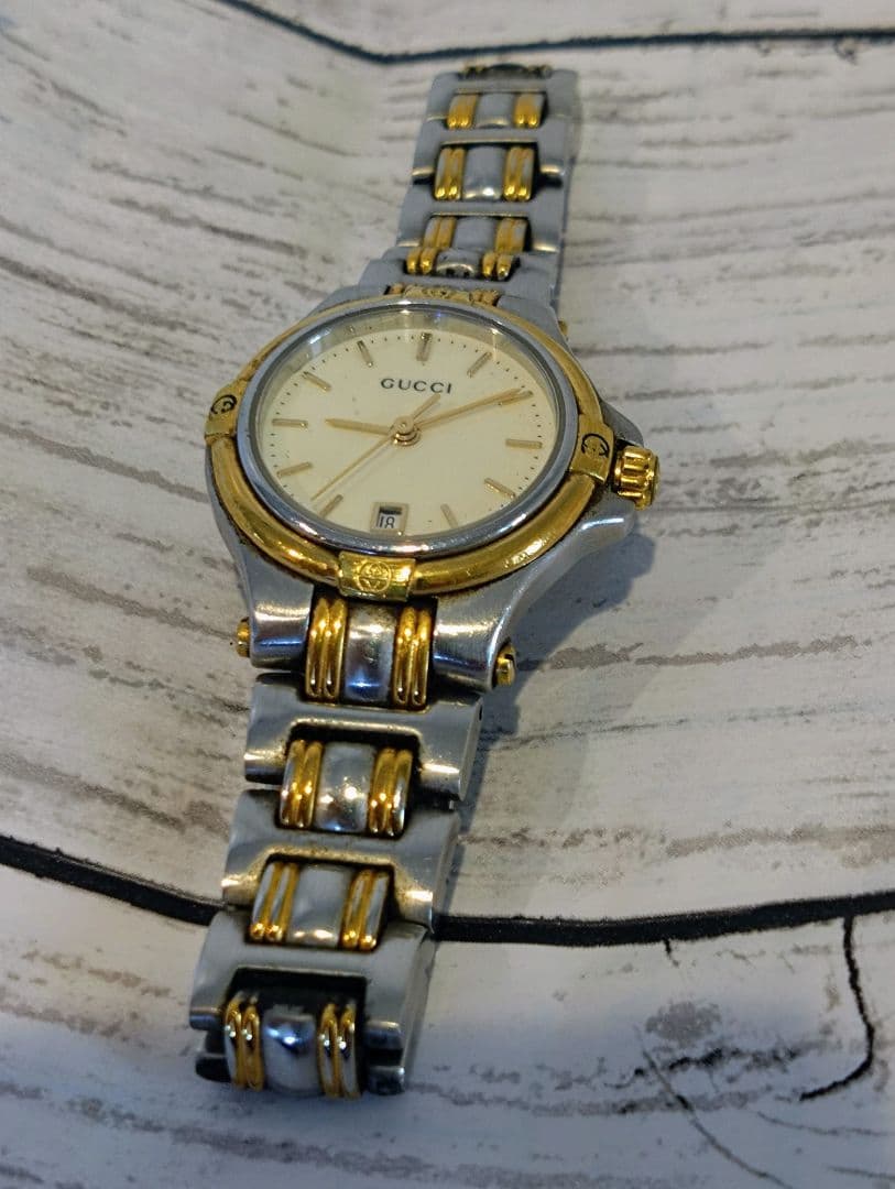 【お値下げ】GUCCI 腕時計　レディースウォッチ　9040L