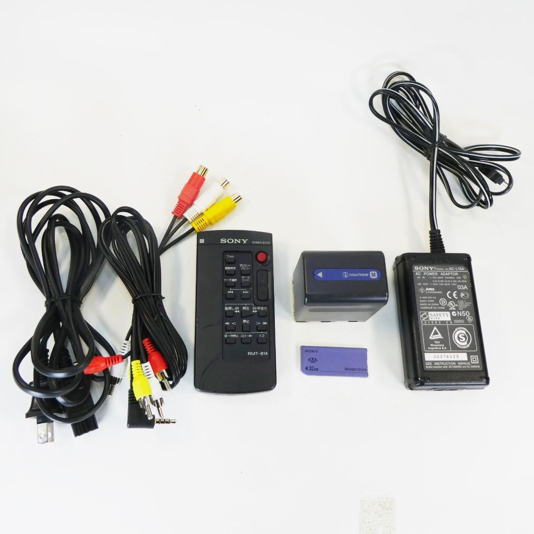 動作品ソニー DCR-TRV30 MiniDVビデオカメラ　DVDダビングに最適