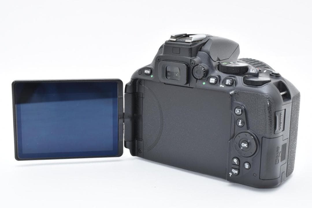 【大人気】 Nikon ニコン D5500 レンズキット デジタル一眼カメラ