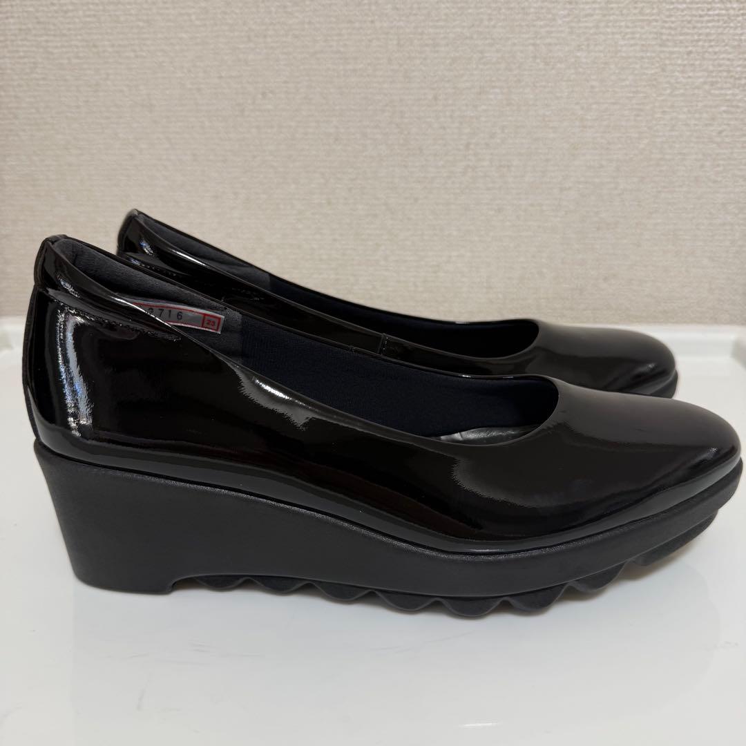 【極美品】ヒルズアヴェニュー　プレーン　スマートウェーブソール　パンプス　黒