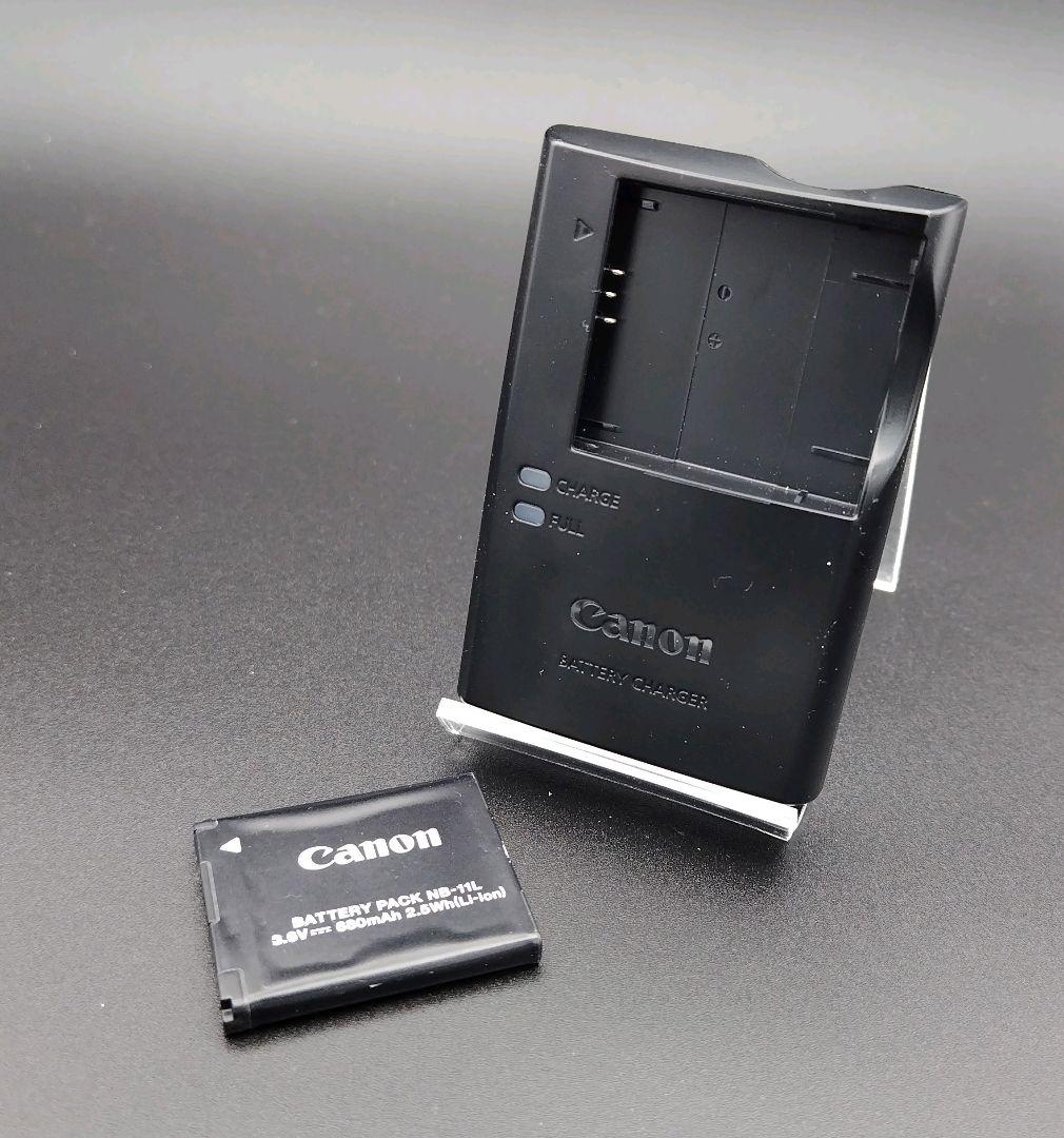 Canon IXY200 シルバー デジタルカメラ　バッテリー　充電器付き　良品