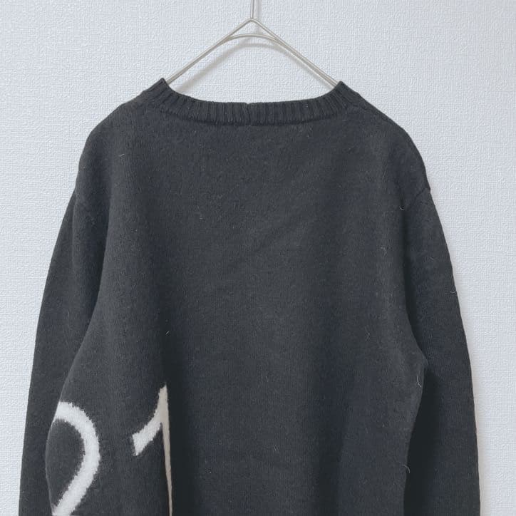 ヌメロヴェントゥーノ　ニット　セーター　毛100　袖ジップ　ロゴ　長袖