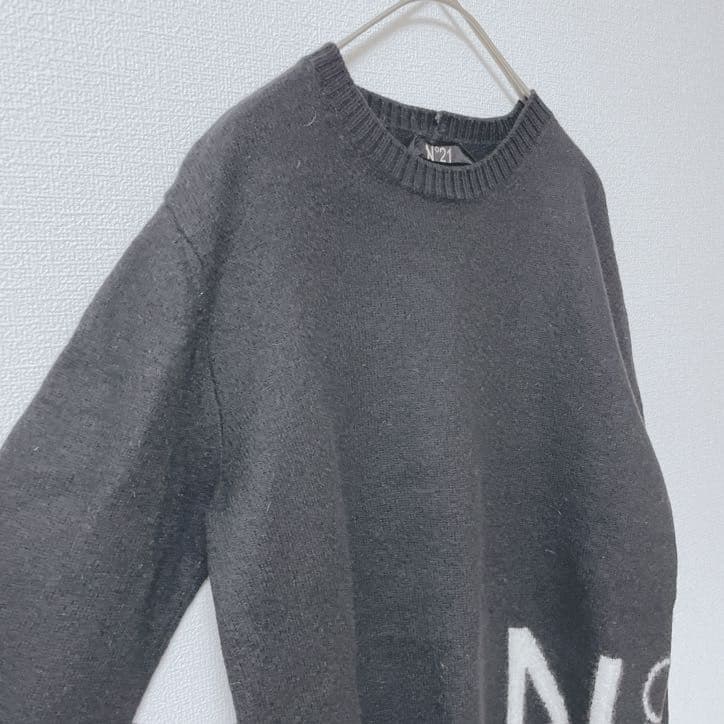 ヌメロヴェントゥーノ　ニット　セーター　毛100　袖ジップ　ロゴ　長袖