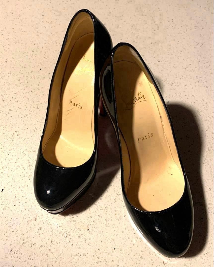 S*S様 ルブタン ビアンカ 黒 エナメル 23cm