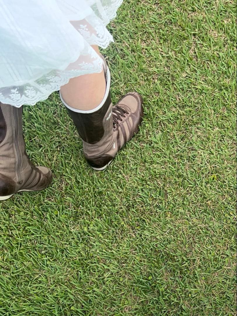 adidas MIDIRU HI ブーツ　ブラウン