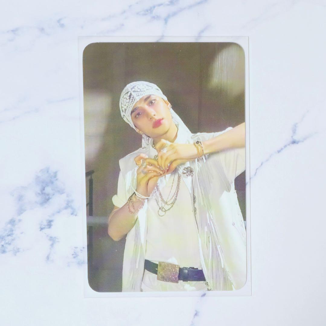 スキズ 韓国 KARMA ポップアップ QR トレカ ヒョンジン