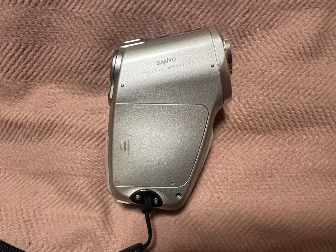 SANYO サンヨー　Xacti デジタルムービーカメラ　DMX-C4