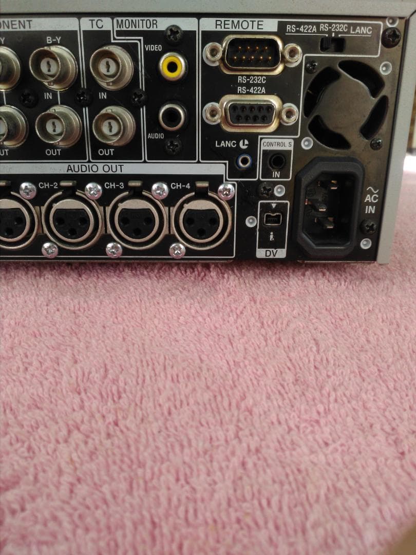 ソニー業務用DVCAM　DSR-45　動作中古品の出品です。値下げしました❣