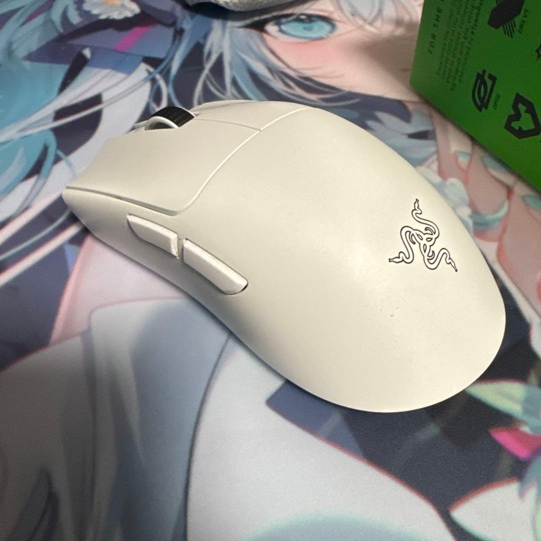 1/15まで　RAZER Viper V3 Pro White