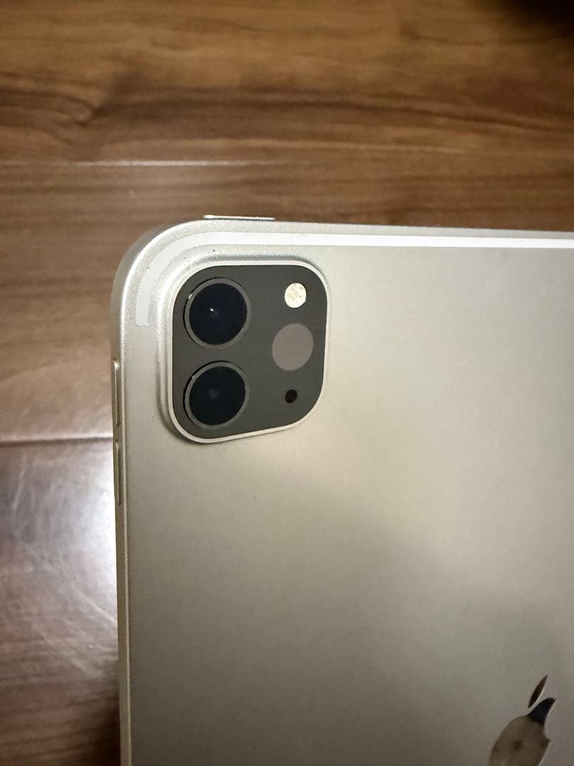 ipad pro12.9(第5世代) 画面割れ箱付き、動作しますがジャンクにて