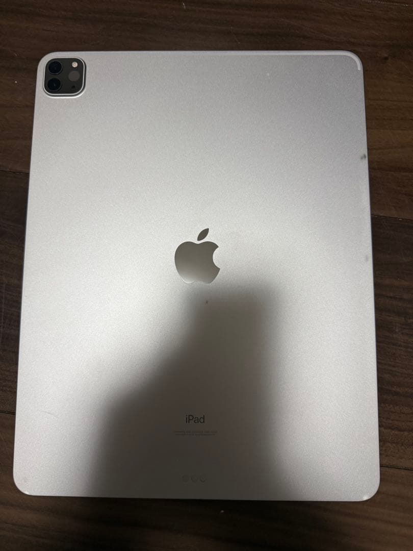 ipad pro12.9(第5世代) 画面割れ箱付き、動作しますがジャンクにて