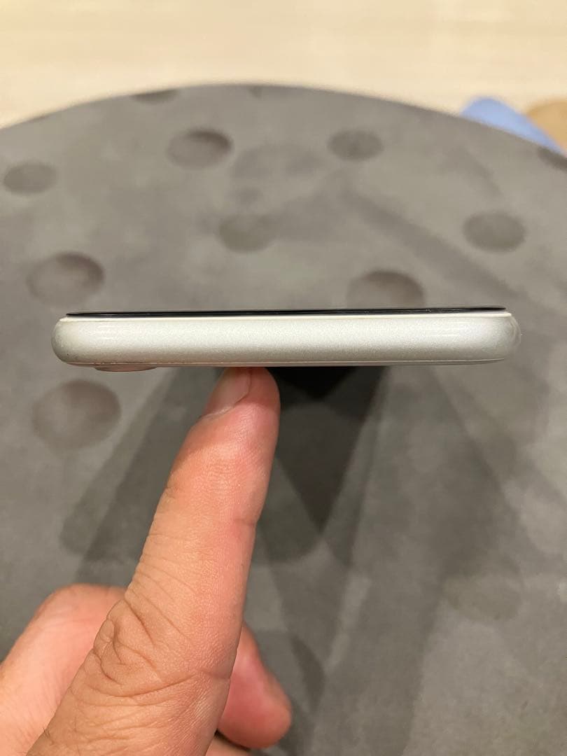 Apple iPhone 8 ホワイト SIMフリー