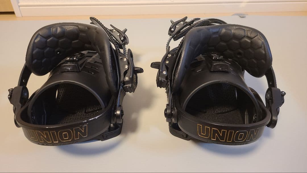 スノーボード　ビンディング　UNION　ATLAS マットブラック　Mサイズ