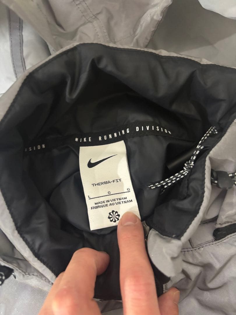 NIKE Therma-FIT リフレクティブ ランニングジャケット　ウィメンズ