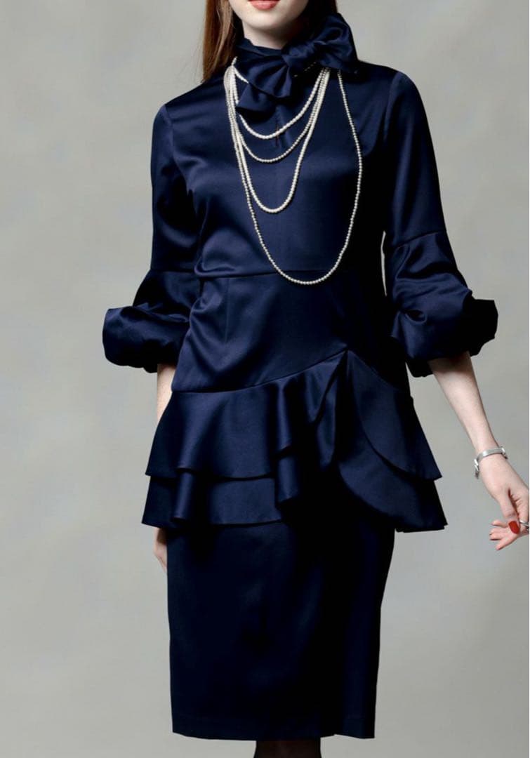 ◇未使用美品◇レジィーナロマンティコ　ネイビーパフスリーブワンピース ◇