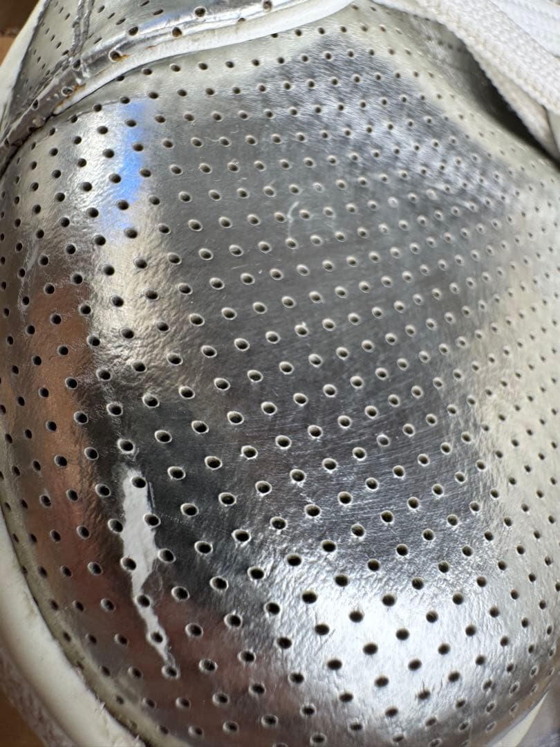 ルイヴィトン　LOUIS VUITTON メタリックシルバー スニーカー　10