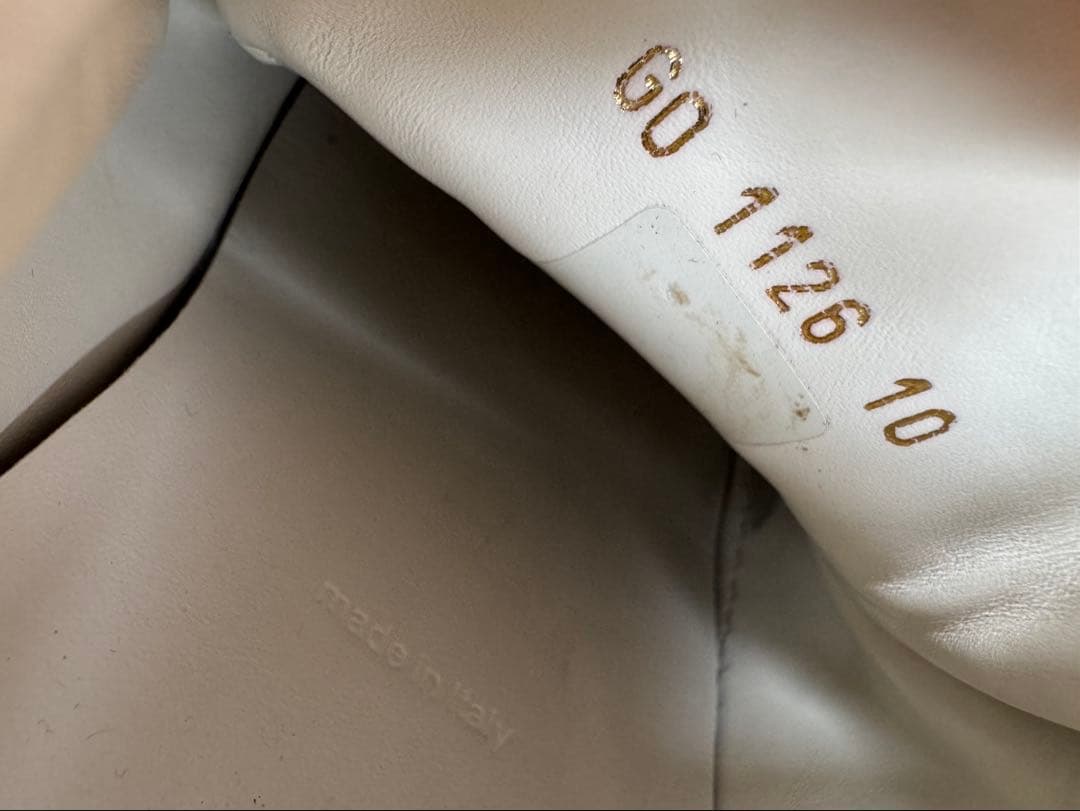 ルイヴィトン　LOUIS VUITTON メタリックシルバー スニーカー　10