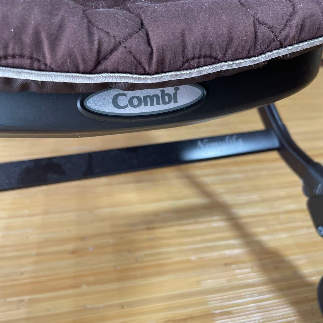 Combi nemulila AUTO SWINGベビーラック・チェア