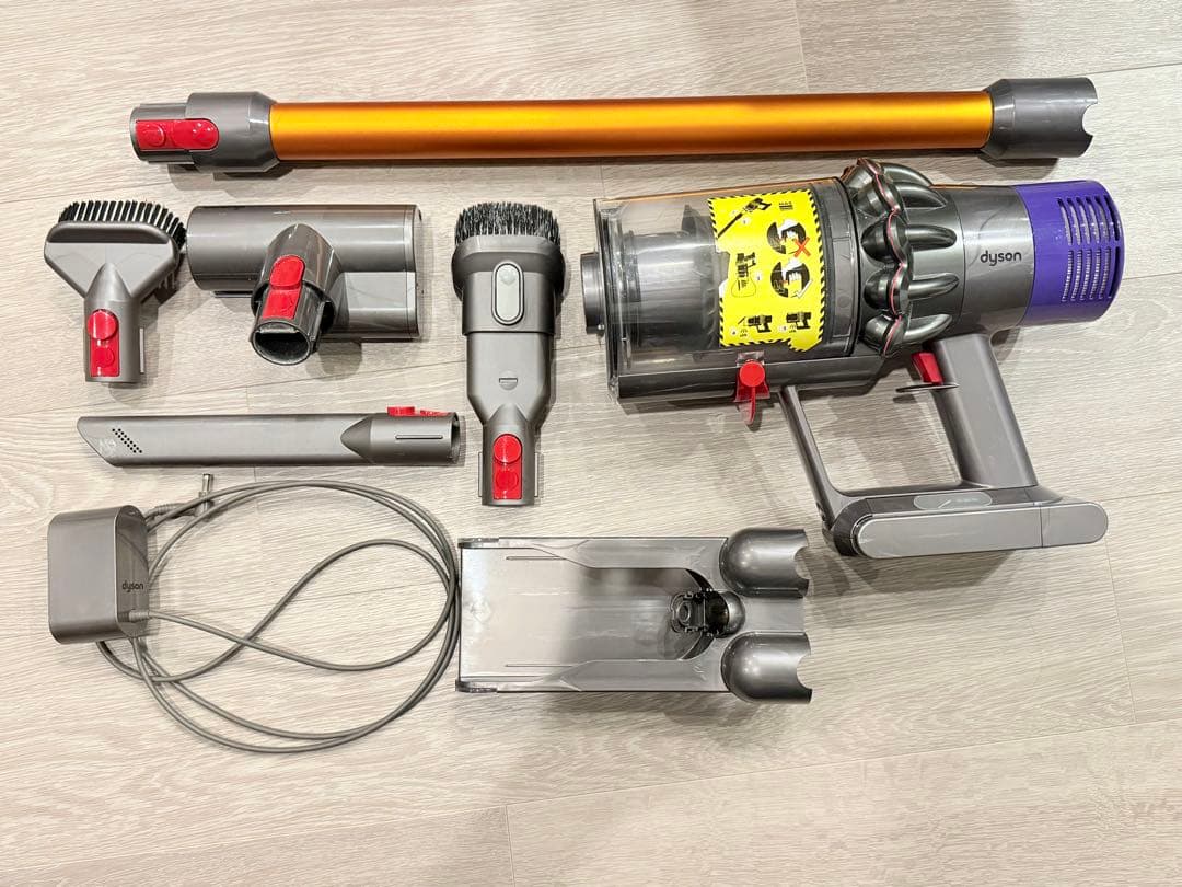 ダイソン Dyson V10 サイクロン式 コードレス掃除機