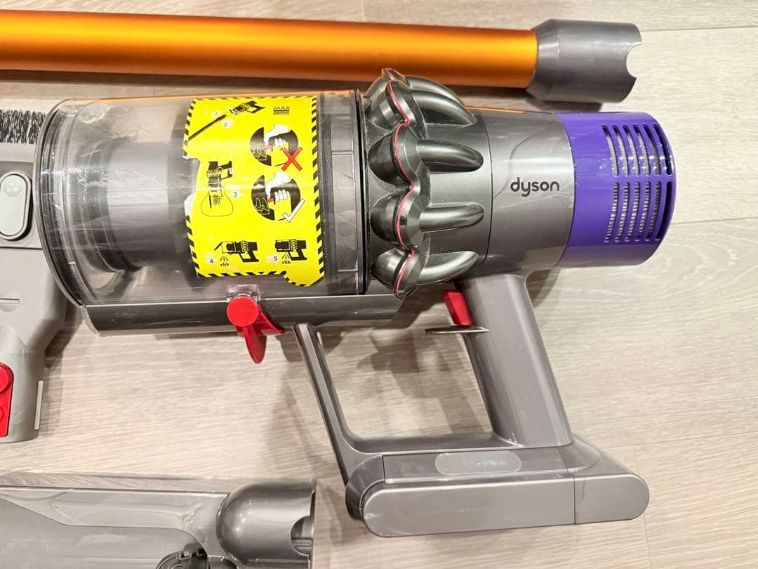 ダイソン Dyson V10 サイクロン式 コードレス掃除機