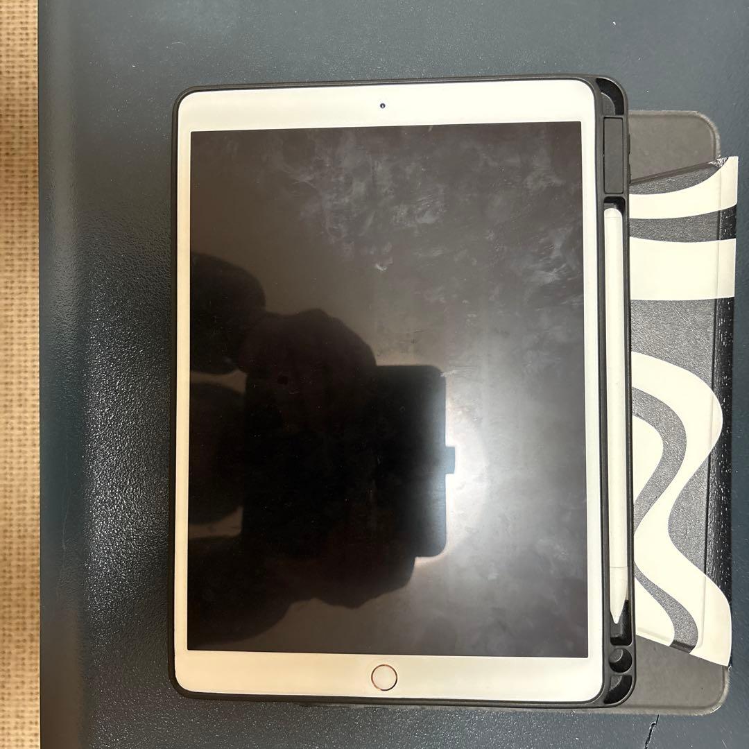 iPad Air（第3世代）　iPadペンシル、カバー付き