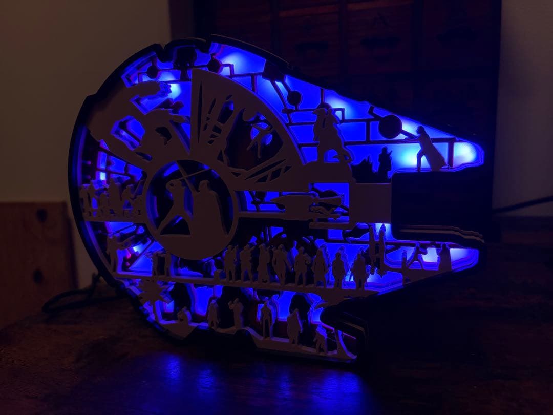 ミレニアム・ファルコン スターウォーズ STARWARS ライト 多層モデル