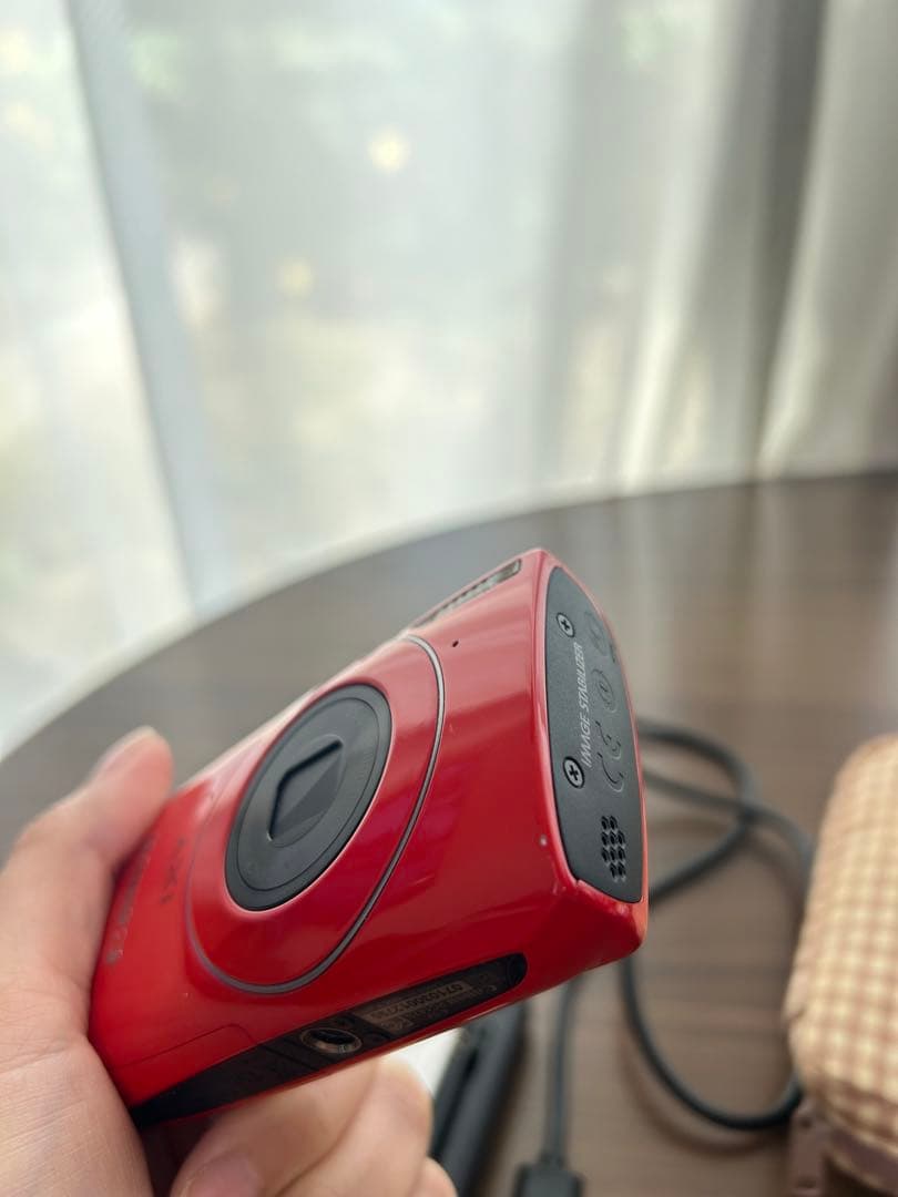 キャノン IXY 30S デジカメ 無印良品ケースおまけ　バッテリー新品！