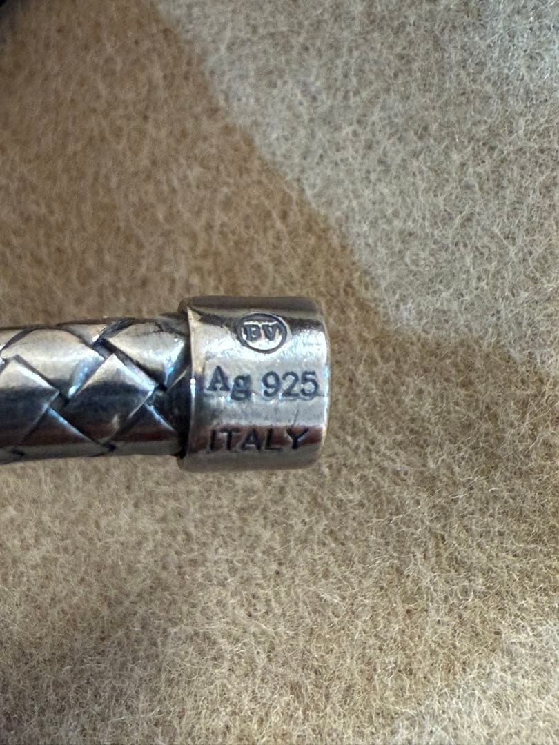 Bottega Veneta イントレチャートレザーネックレス