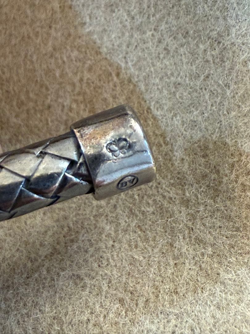 Bottega Veneta イントレチャートレザーネックレス