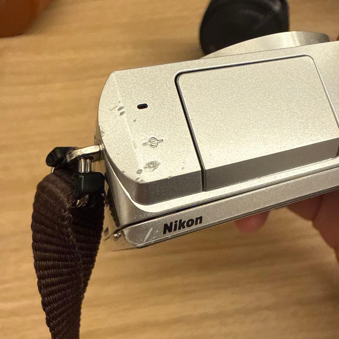 Nikon 1 J5ミラーレス一眼カメラ 本体　標準レンズ　ケースセット