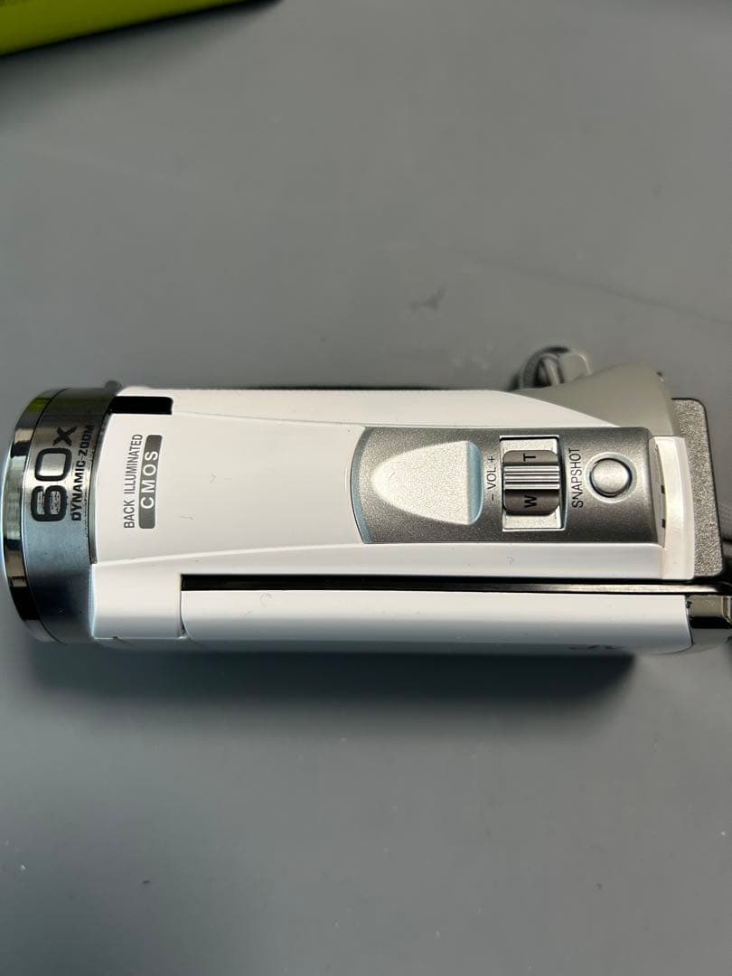 JVC ビデオカメラ　EVERIO GZ-HM133-W セット品