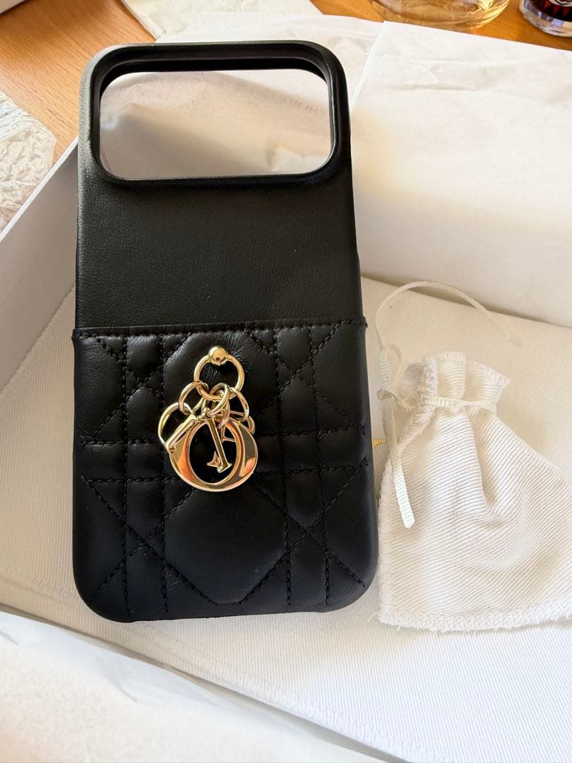 ディオール　iPhone17promaxケース✳︎未使用に近い