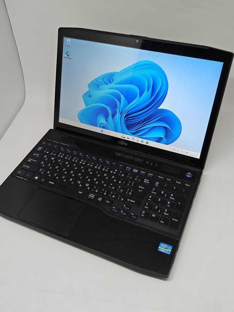 【富士通】爆速 Corei7/SSD256GB ノートパソコン 8GB F6
