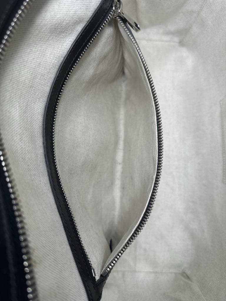 【極美品】 グッチ トートバッグ　エンボス GG ビジネスバッグ ブラック