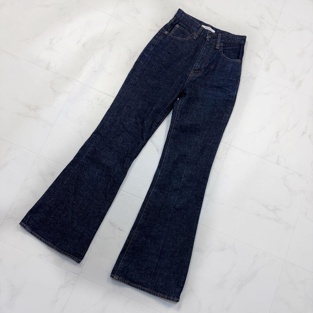 マウジー　MVSフレア デニムパンツ　ブーツカット　23 濃紺　ハイライズ