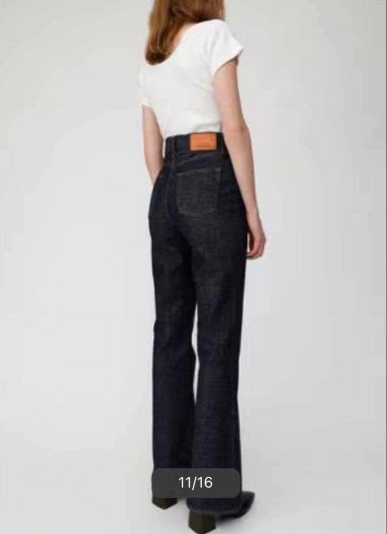 マウジー　MVSフレア デニムパンツ　ブーツカット　23 濃紺　ハイライズ