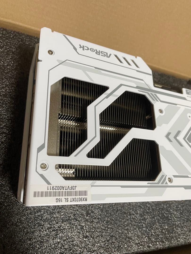 グラフィックボード・グラボ・ビデオカード ASRockSteelLegend Radeon RX 9070XT16GB