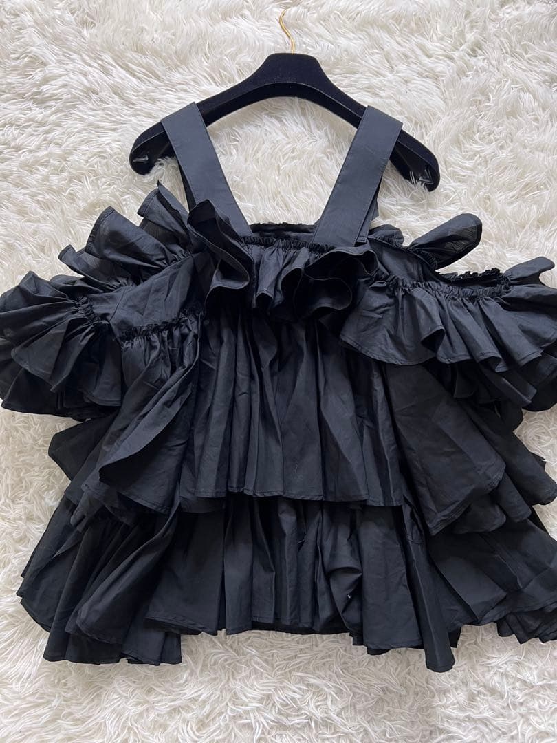 トップス naokitomizuka Ruffle camisole blouse