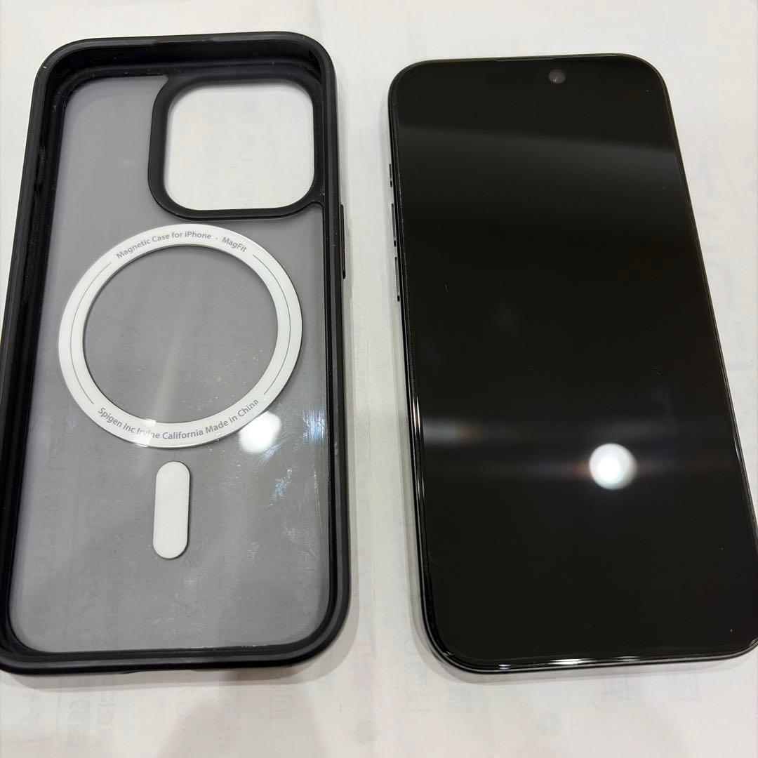 美品iPhone15Pro ブラックチタニウム256GB本体 カバー フィルム付