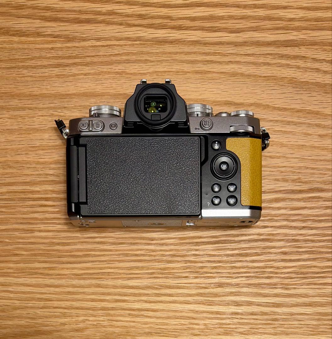 Nikon Zfc 16-50VRレンズキット カスタム外装 単焦点レンズ付属