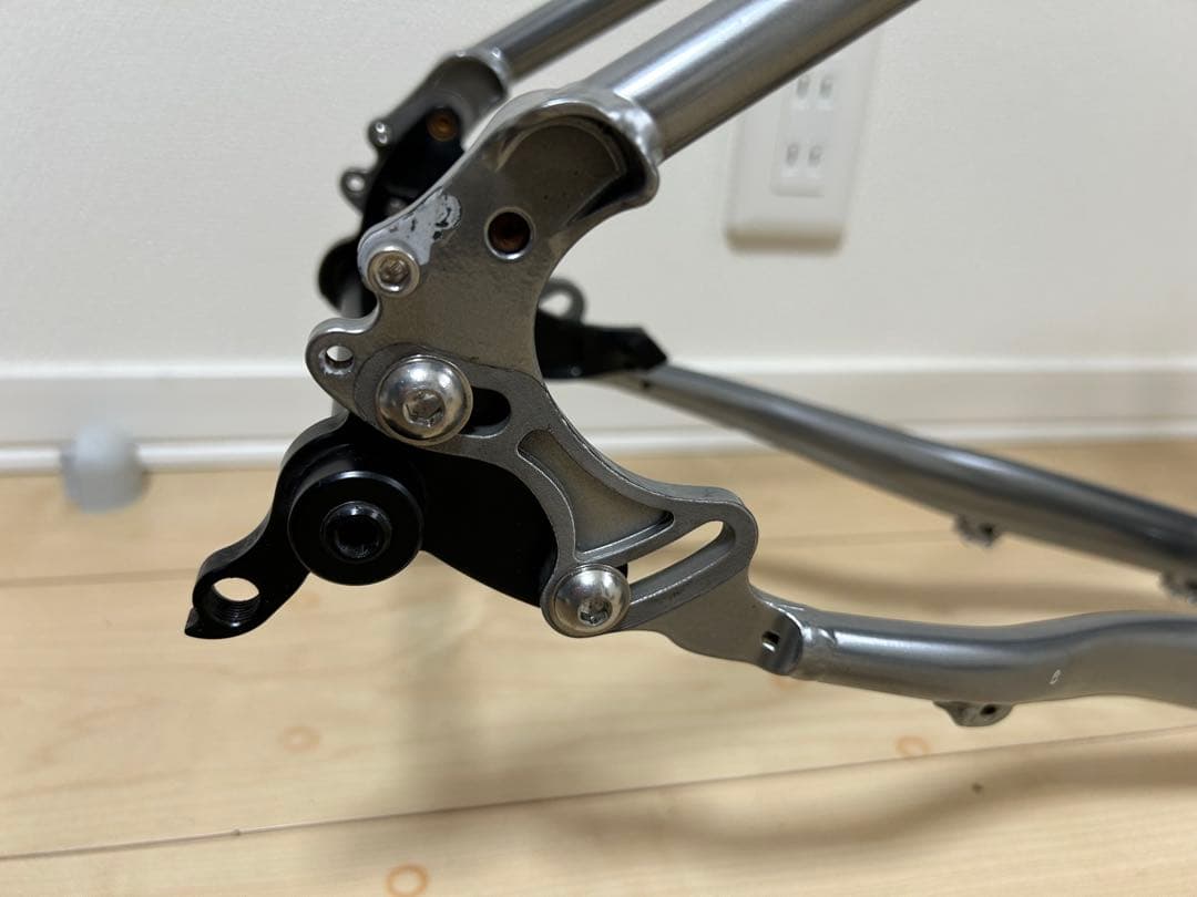 グ*ム様 CRUST BUKES evasion step throw