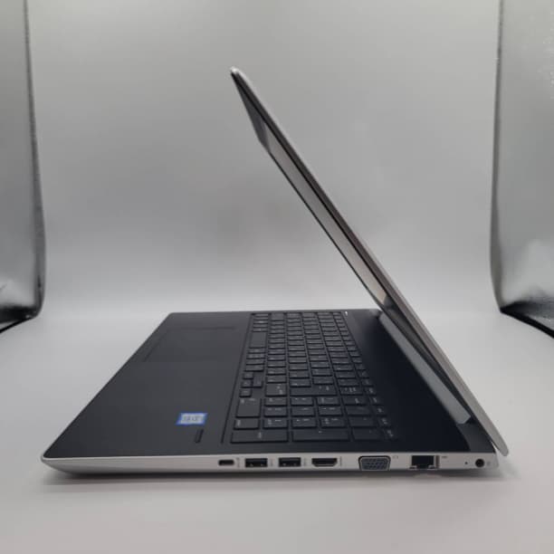 SSD搭載！ 美品★ 15 HP i3-7 8GB SSD128GB オフィス